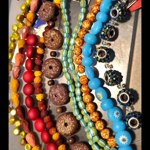 11 strands of new beads - Picture 2 of 8